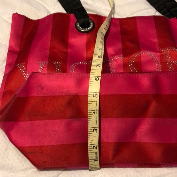 Victoria’s Secret bag - Picture 2 of 7